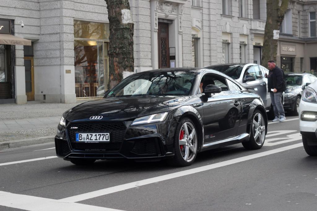 912164AUDITTRS8S0658.jpg