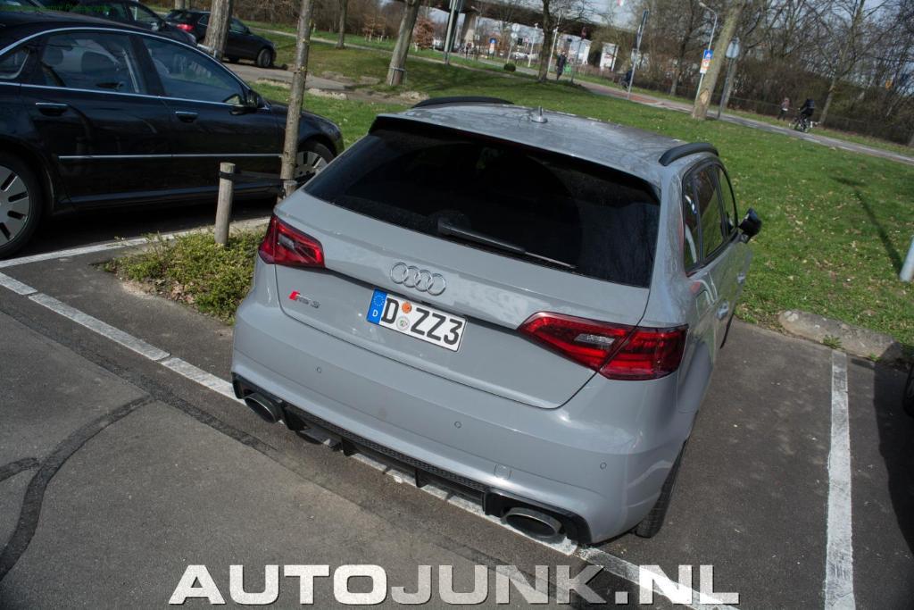 912331RS38V3095.jpg