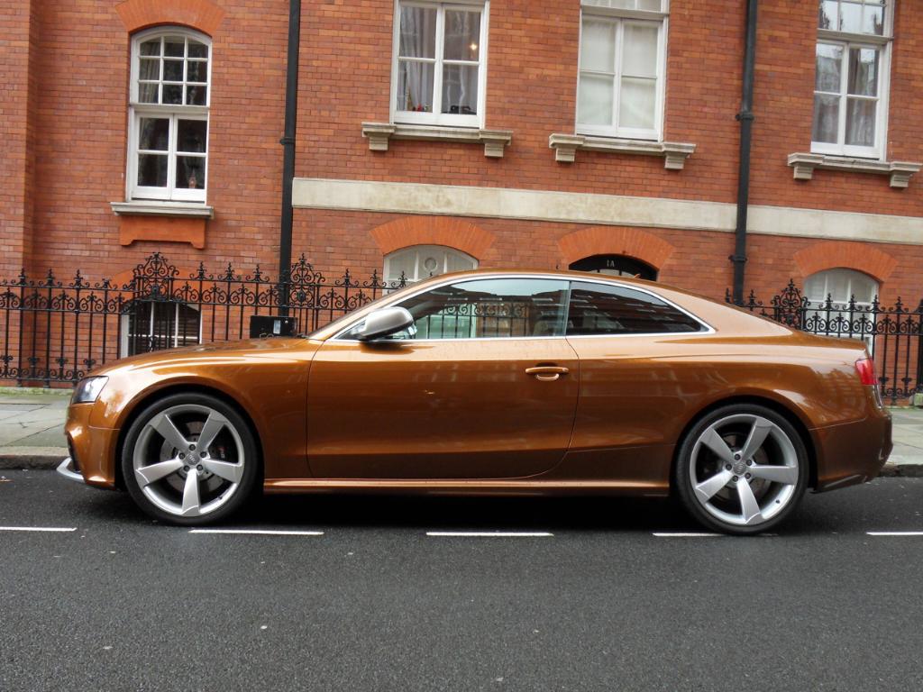 912522AUDIRS52999.jpg