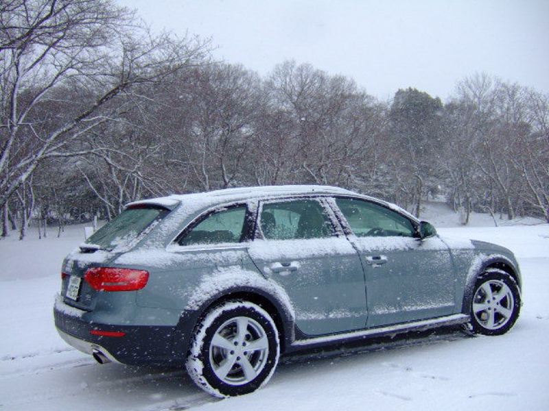 914211159AUDIA4ALLROAD.jpg