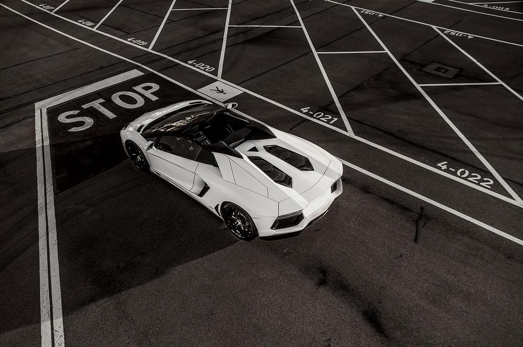 9149791042LAMBORGHINIAVENTADOR.jpg