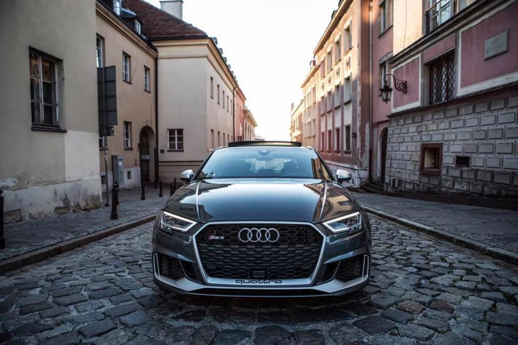 915979RS38V3039.jpg