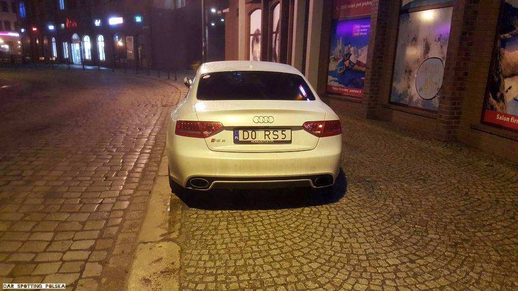 916073AUDIRS53033.jpg