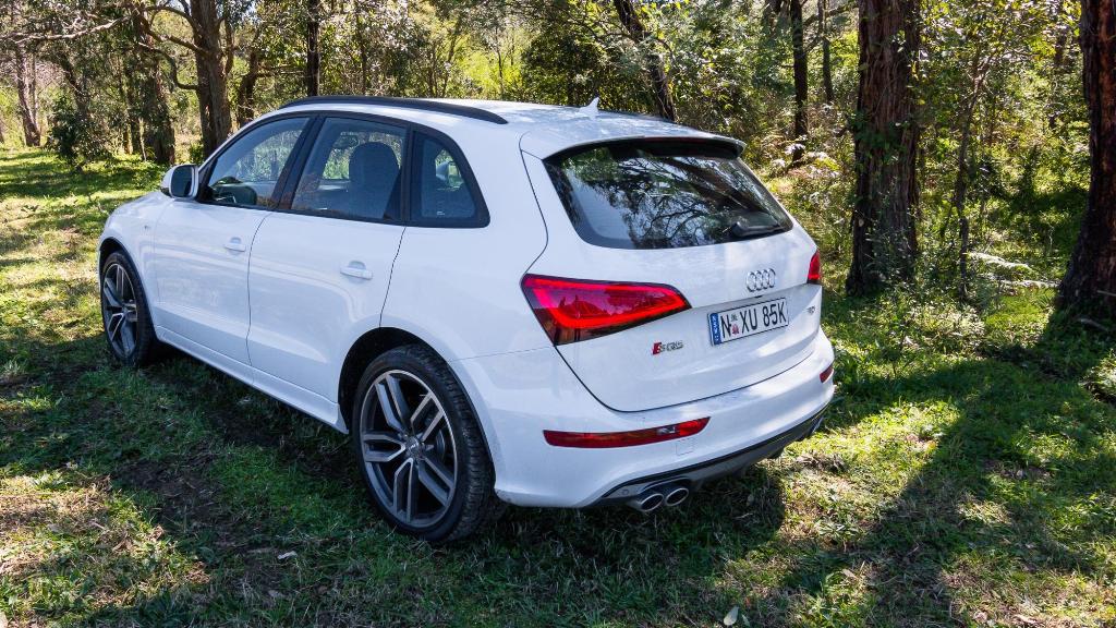 916502AUDISQ51290.jpg