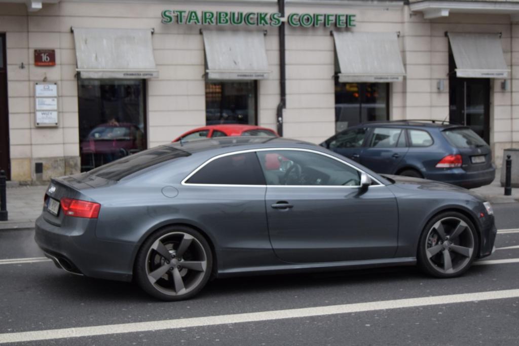 916955AUDIRS53281.jpg