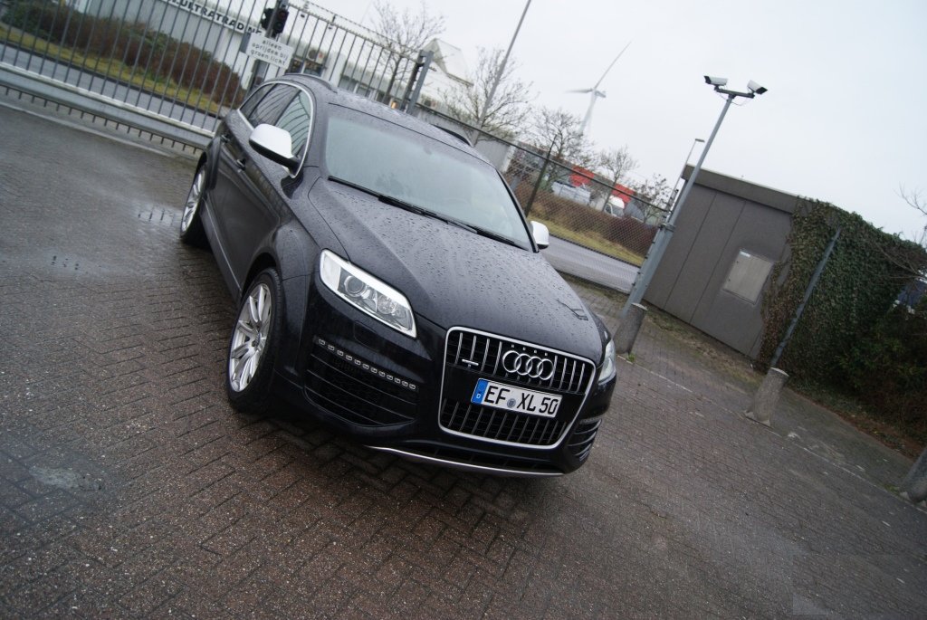 918682594Q7V12.jpg