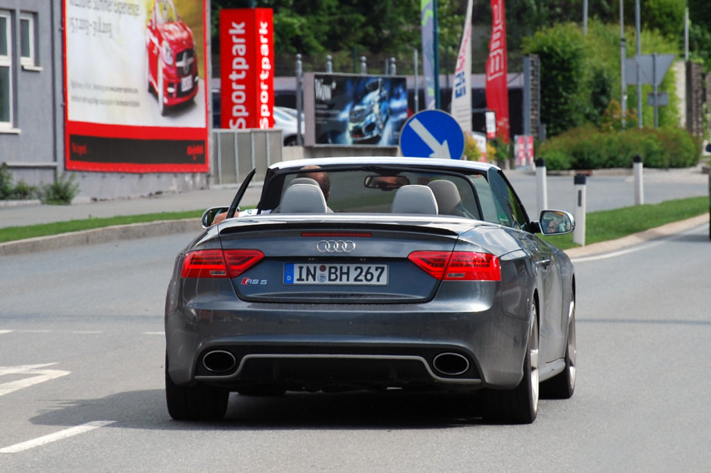 918720445RS5CABRIOLET.jpg