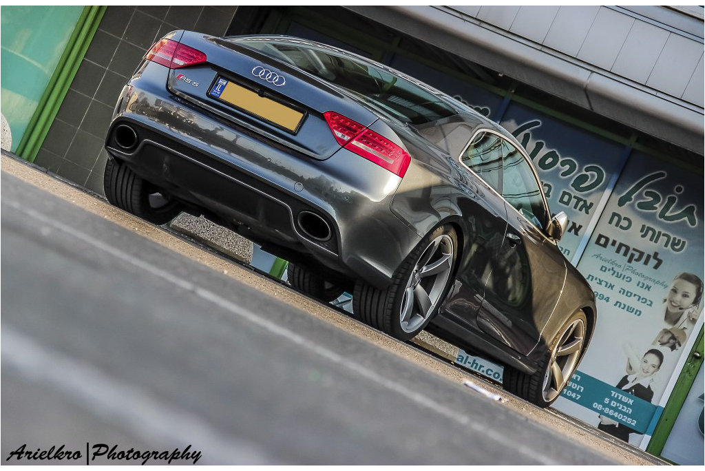 919465AUDIRS5915.jpg