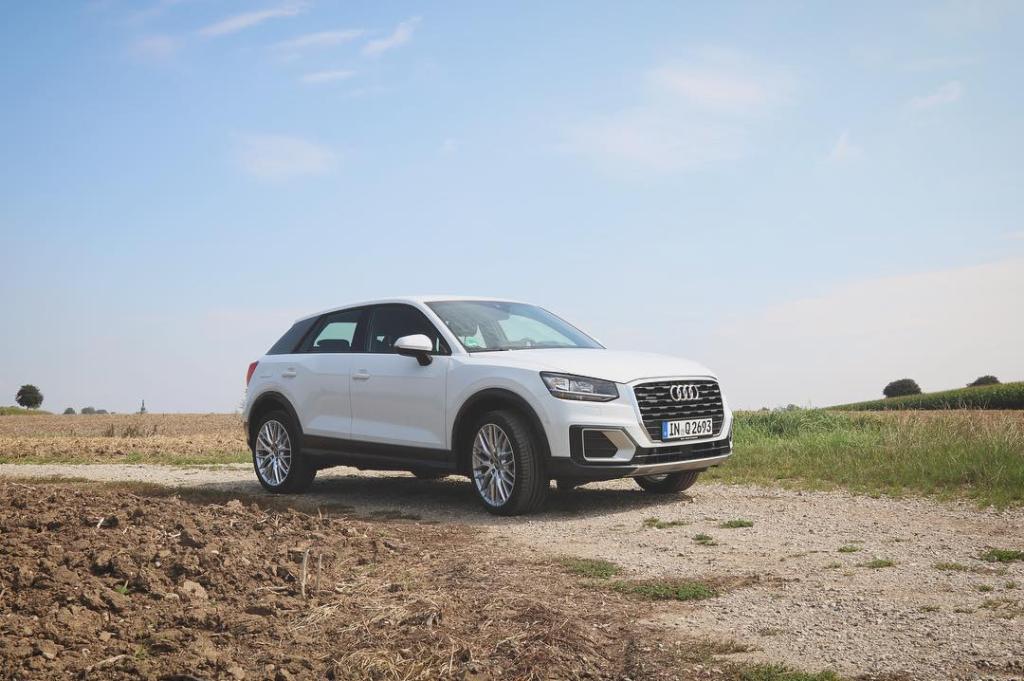 920290AUDIQ20417.jpg