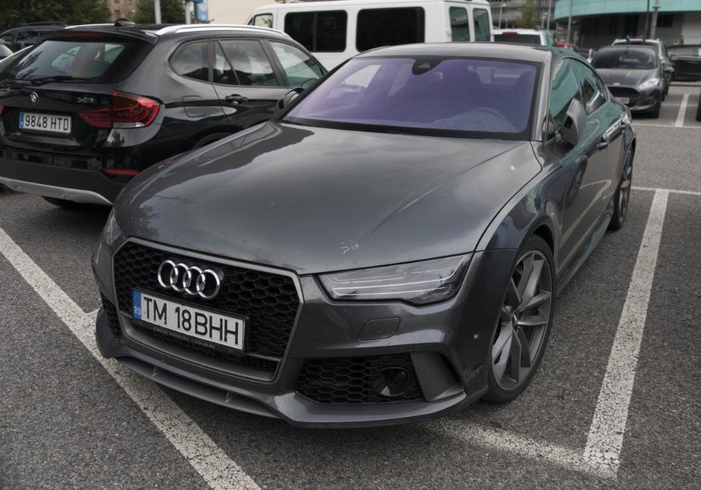 921022RS73463.jpg