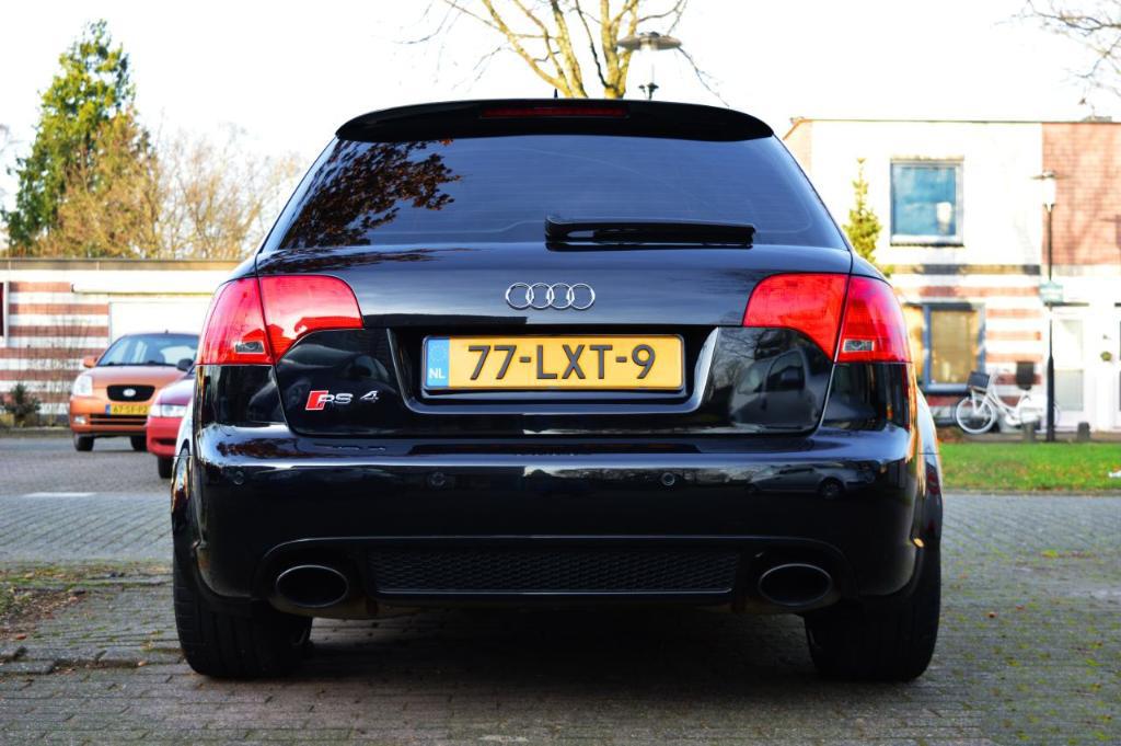 923862AUDIRS42629.jpg