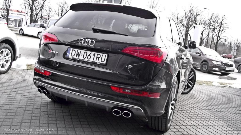 923886AUDISQ51148.jpg