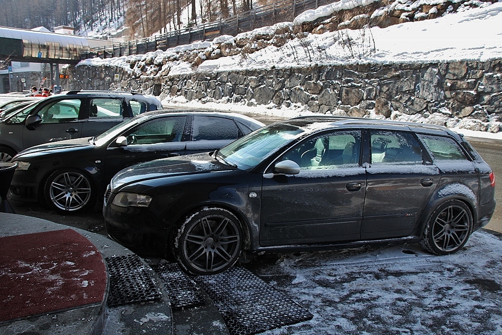 924232AUDIRS4796.jpg