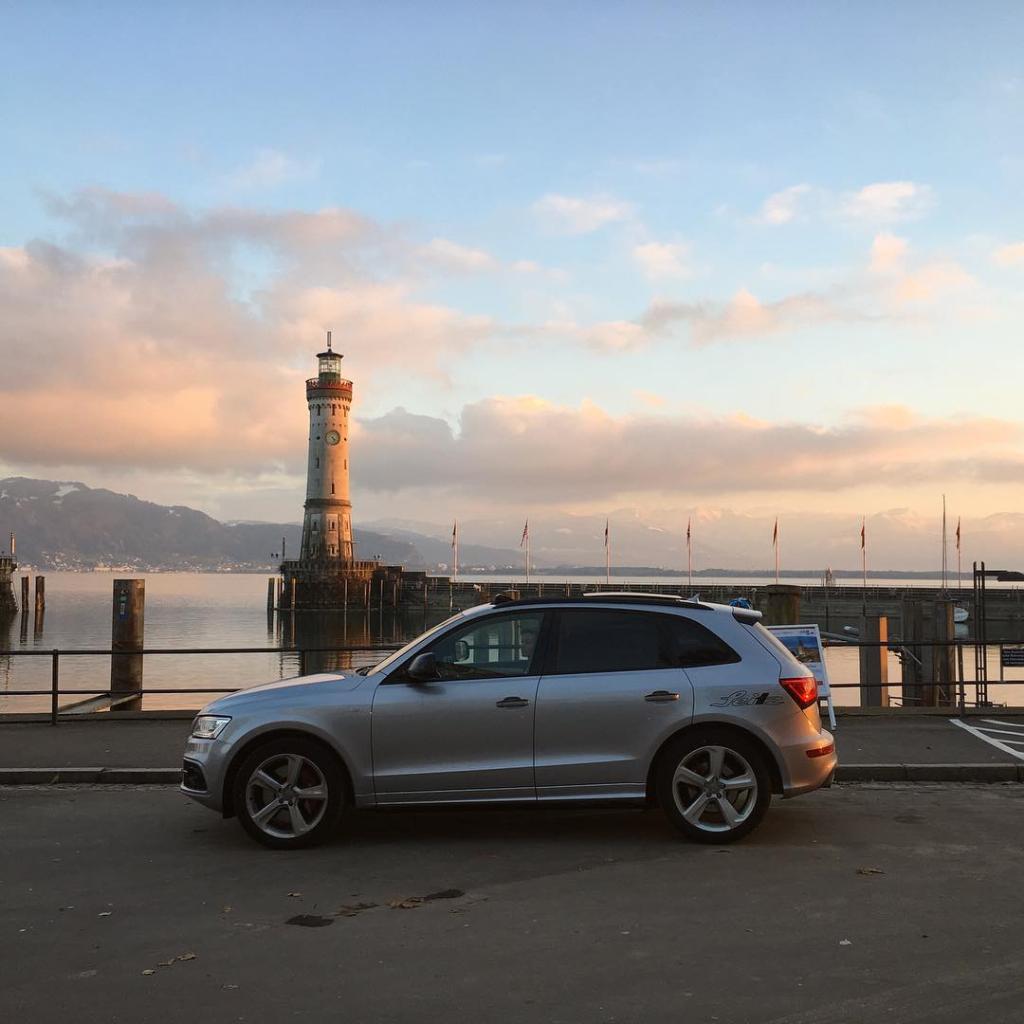 926016AUDISQ52194.jpg