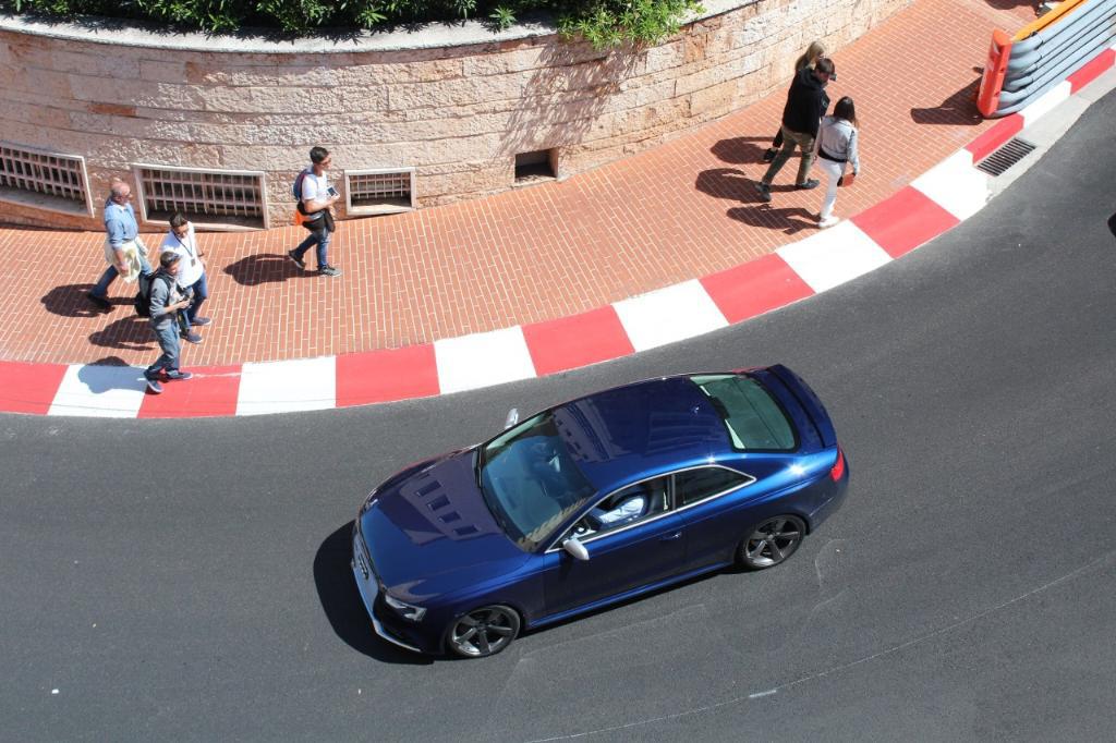 926512AUDIRS53274.jpg