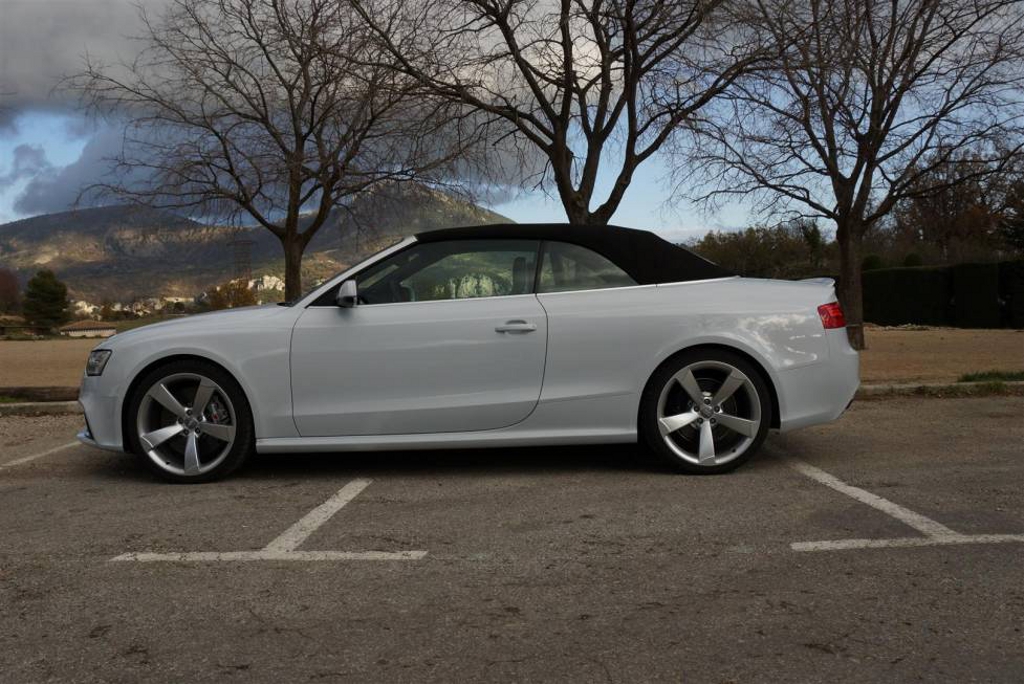 926645096RS5CABRIOLET.jpg