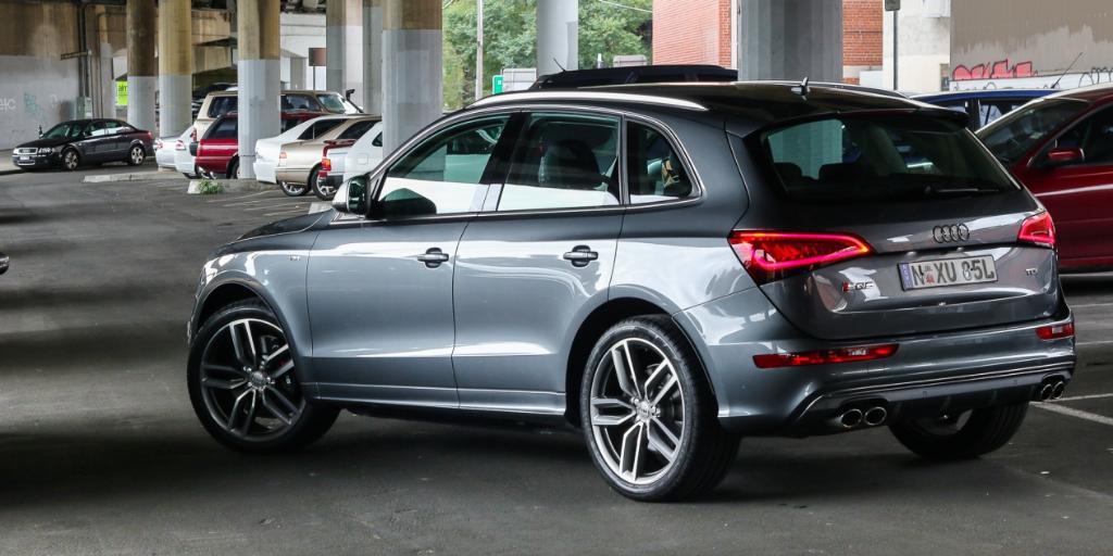 927012AUDISQ51354.jpg