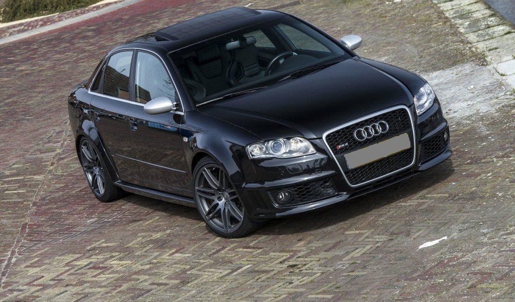 927275AUDIRS41748.jpg