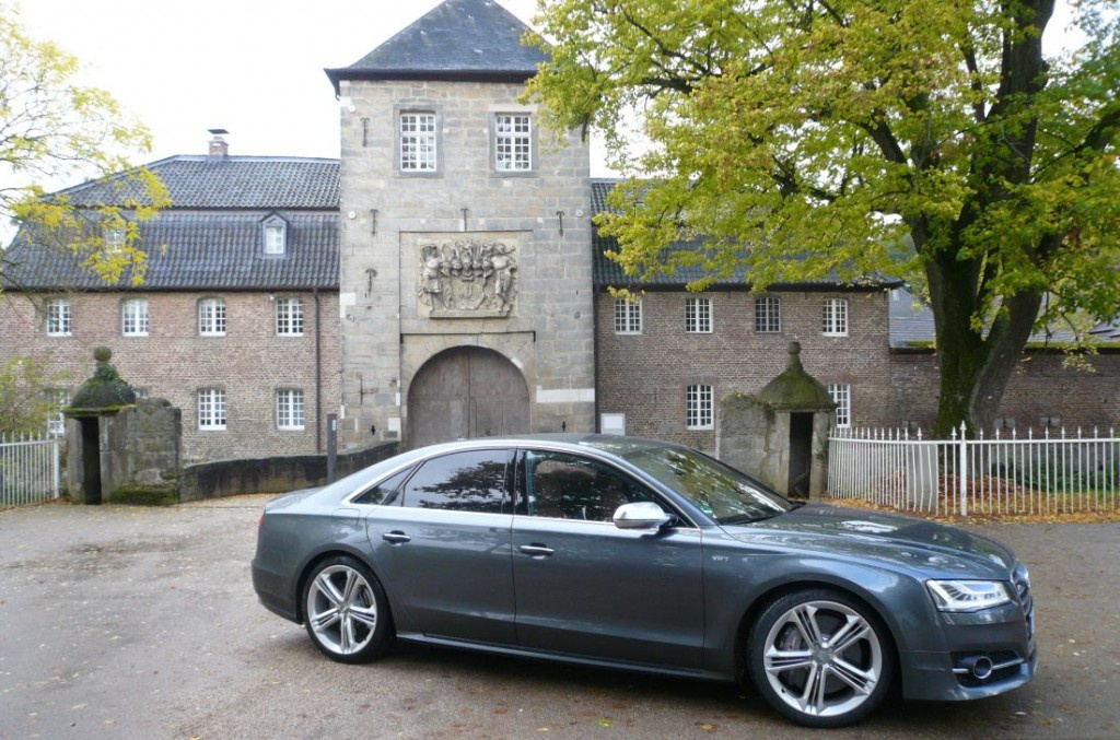 927650A8SchlossBensberg1024x677.jpg