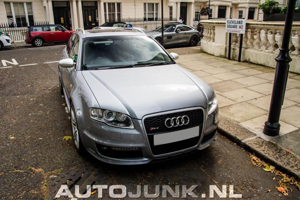 927753AUDIRS42703.jpg