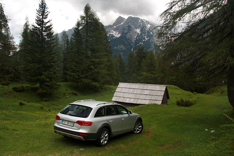 92881040AUDIA4ALLROAD.jpg