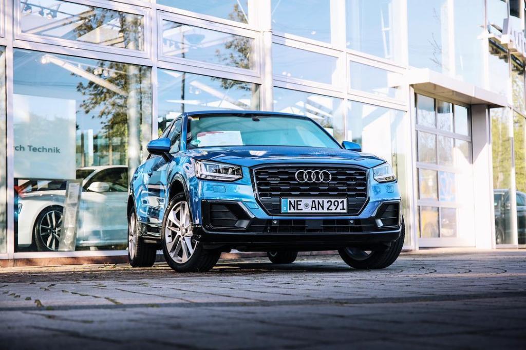 930955AUDIQ20865.jpg