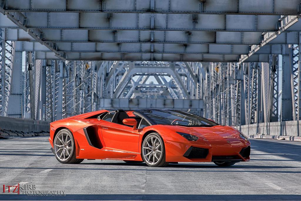 9310031055LAMBORGHINIAVENTADOR.jpg