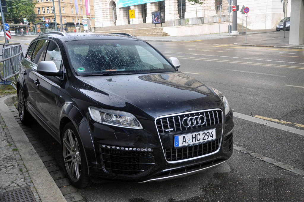 931405509Q7V12.jpg