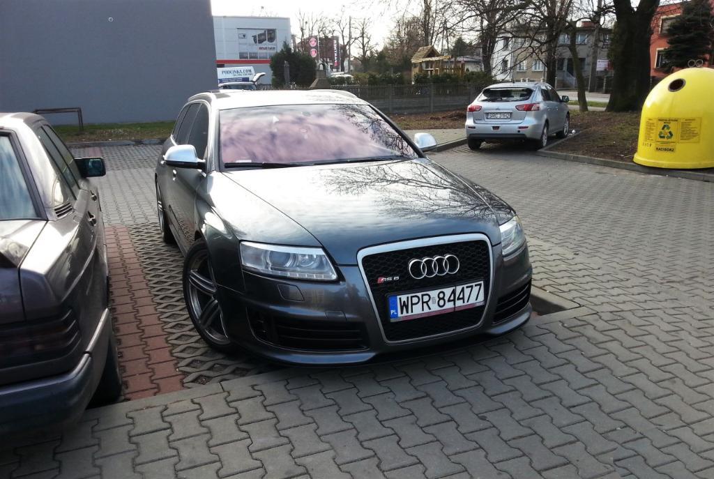 932388RS62521.jpg