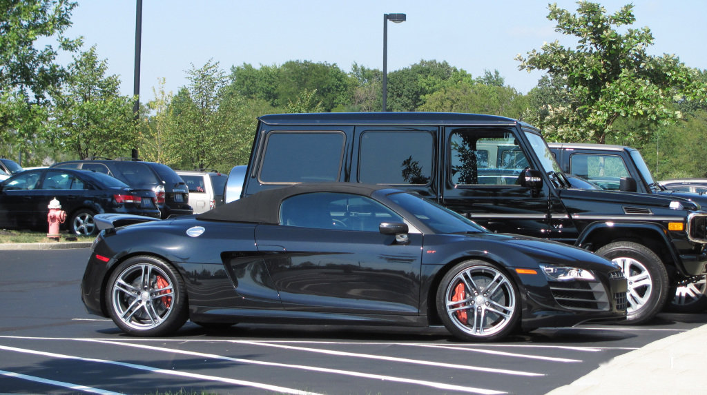 932559R8GT753.jpg