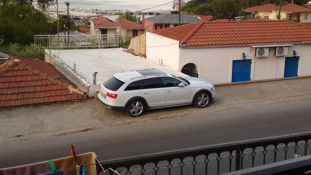 932593223AUDIA6C7ALLROAD.jpg