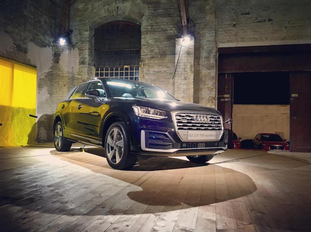 932868AUDIQ20435.jpg