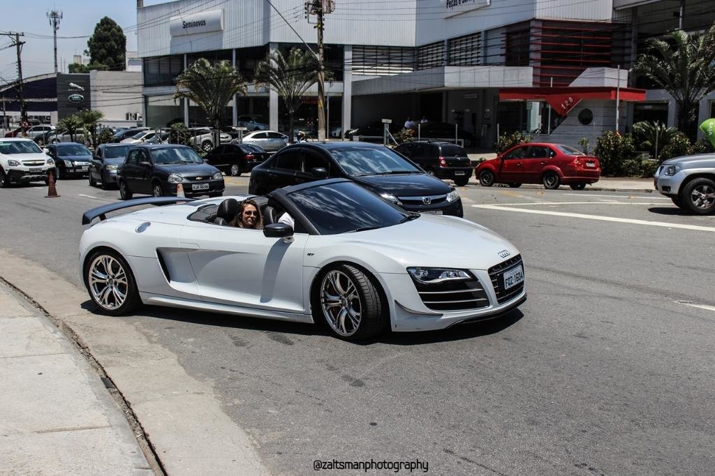 935581R8GT1718.jpg