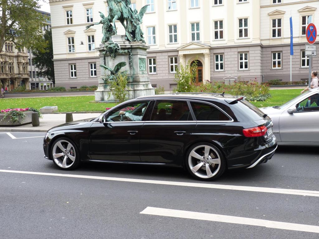 936505RS4B81233.jpg