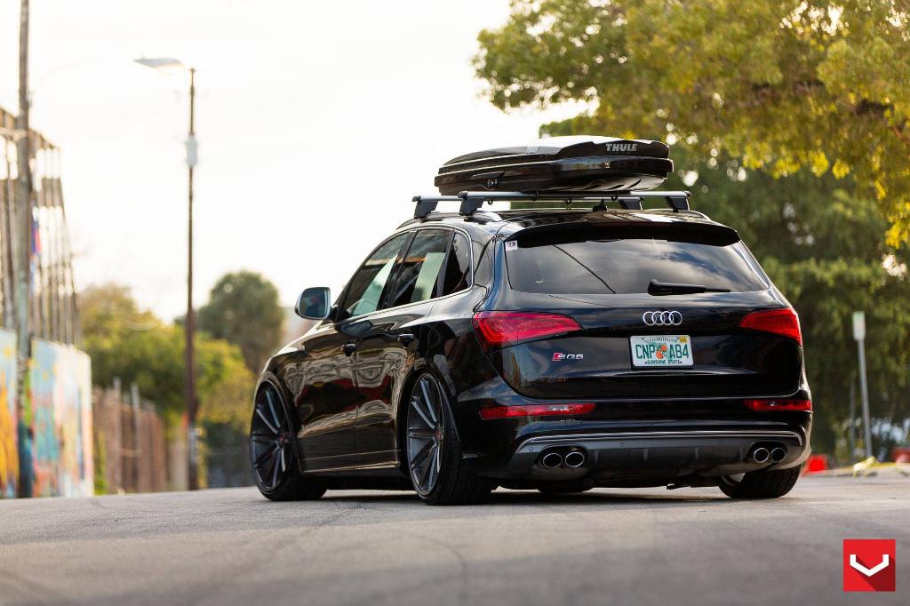 938333AUDISQ51533.jpg