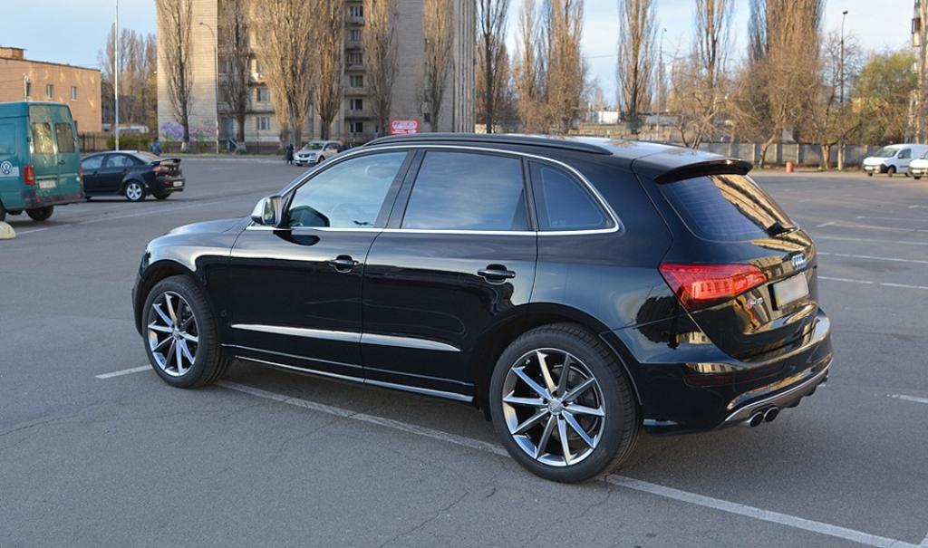 938875AUDISQ51590.jpg