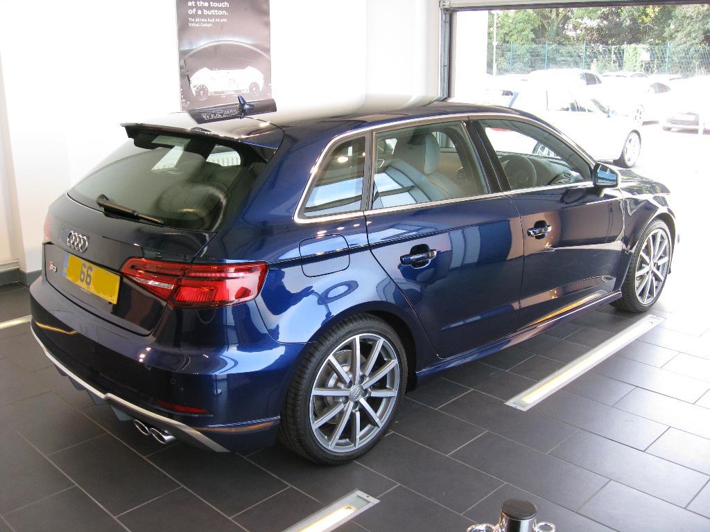 939579S38V2739.jpg