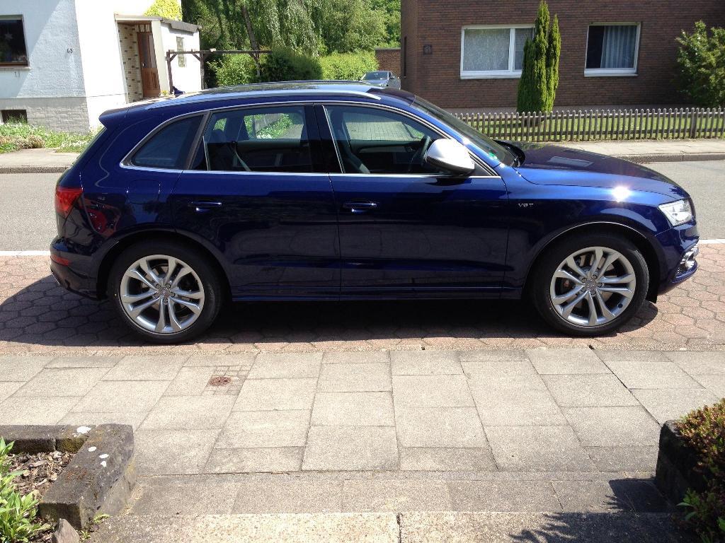 940343AUDISQ5431.jpg