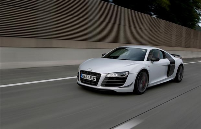 940426R8GT050ESQUIROU.jpg