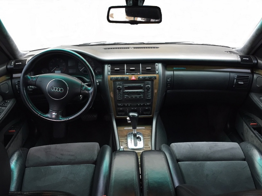 941363s8interior1.jpg