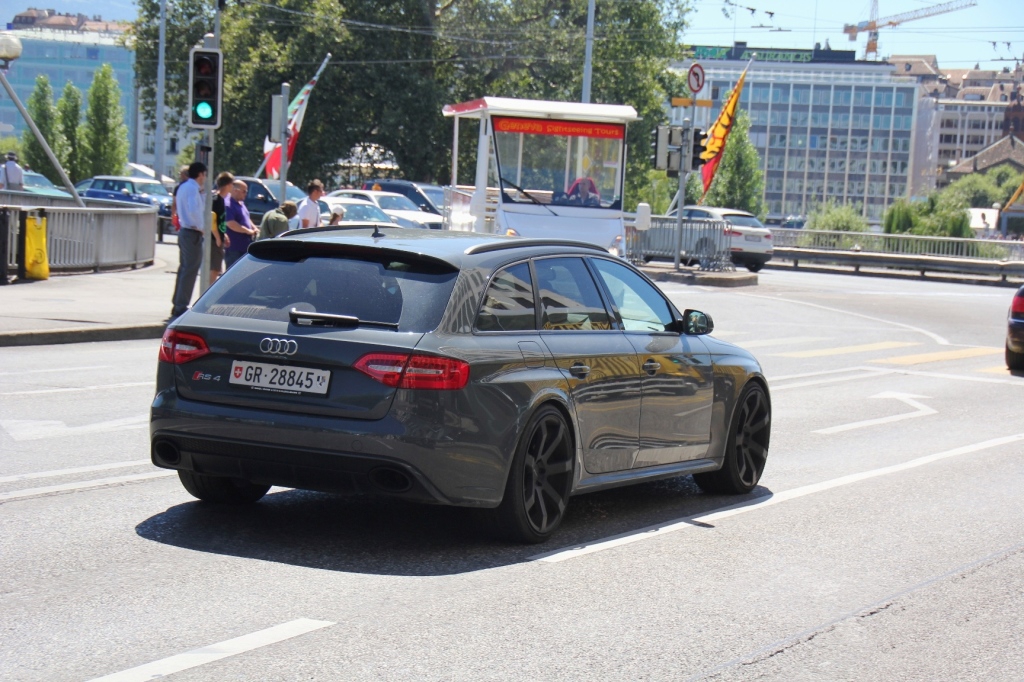 943994RS4B81628.jpg
