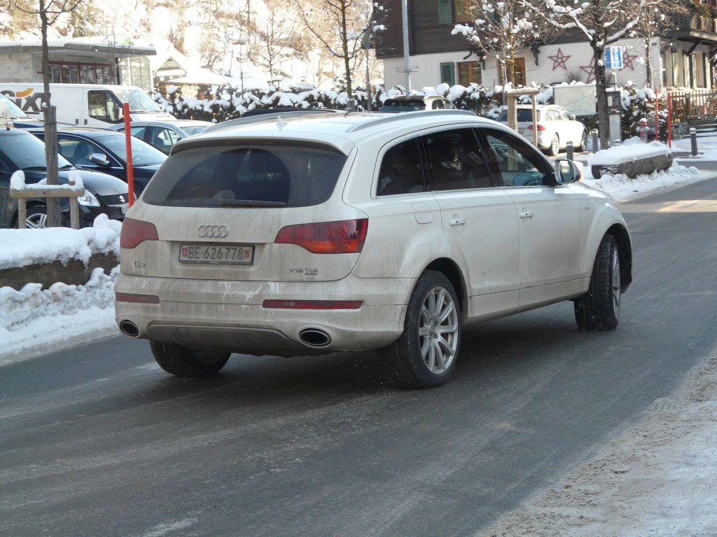 945021640Q7V12.jpg