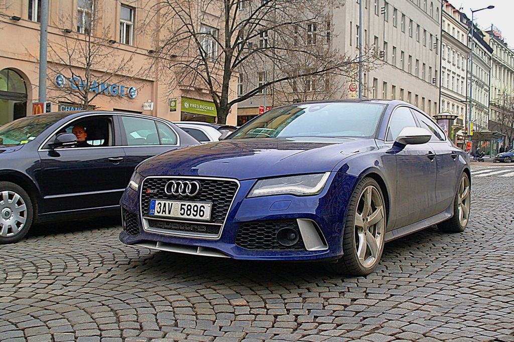 946113RS7399.jpg