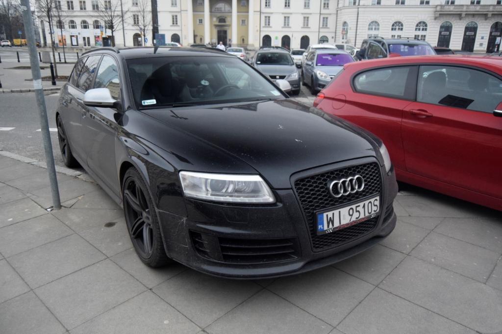 946451RS62517.jpg