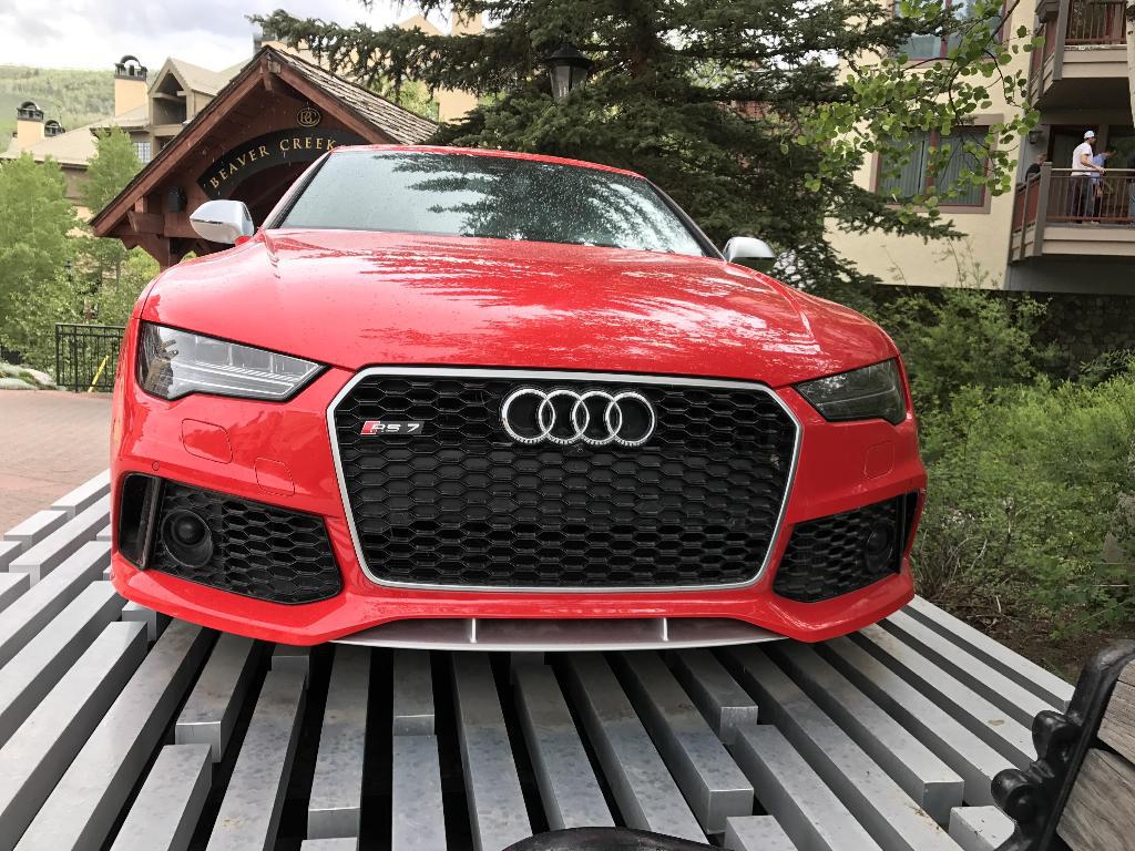 946681RS73384.jpg
