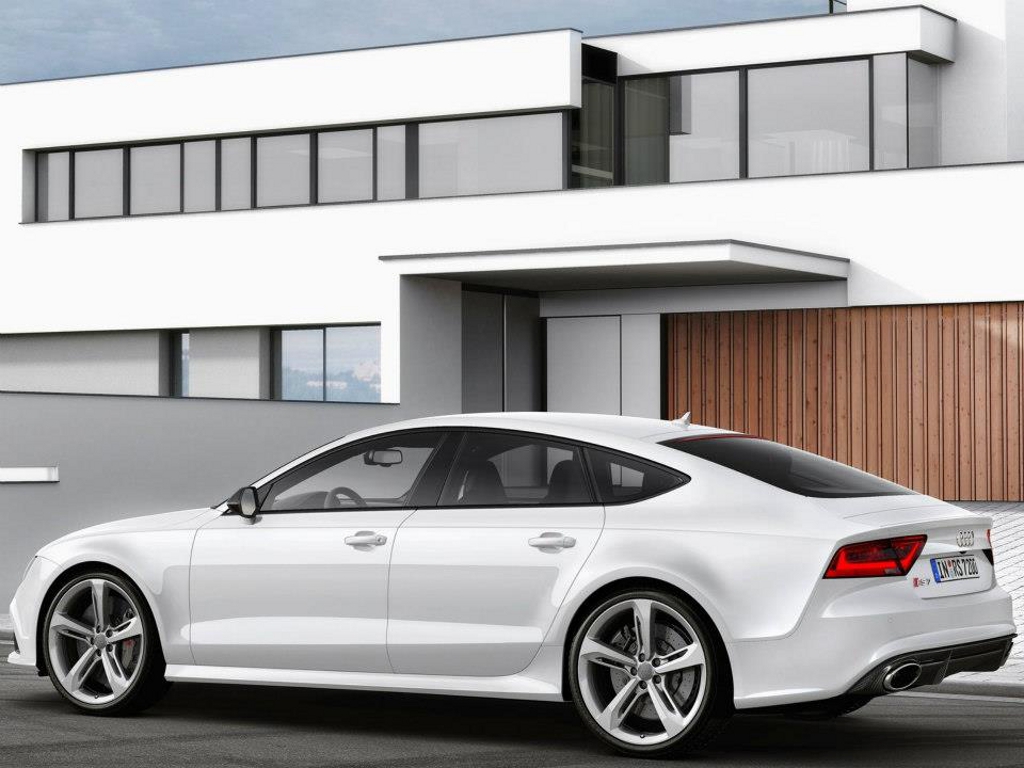 946899RS7001.jpg