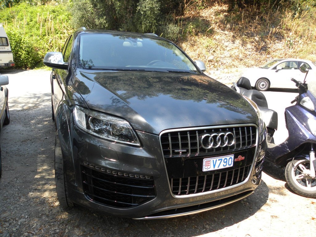 947173493Q7V12.jpg