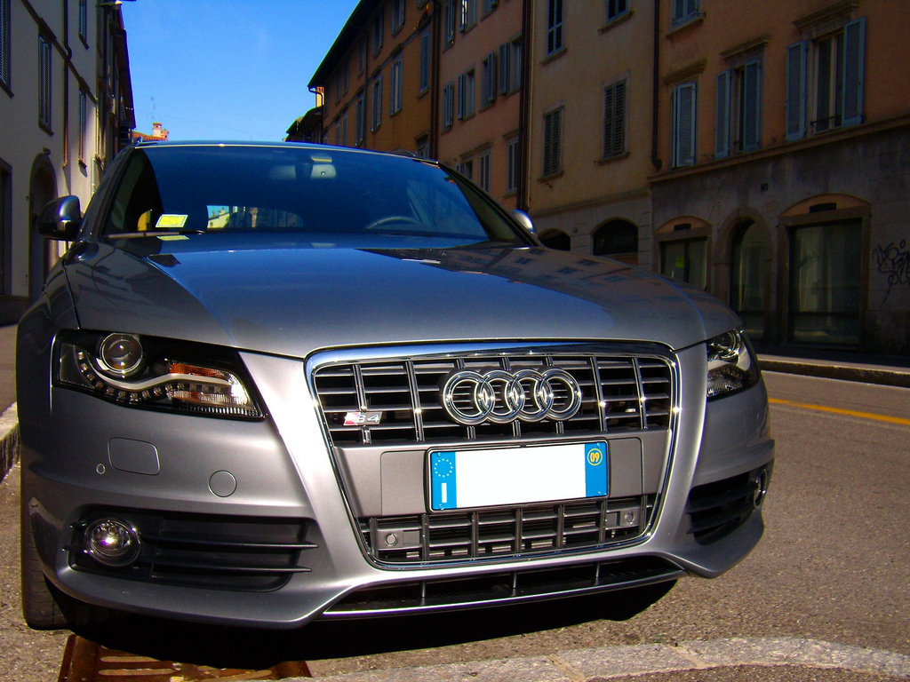 949956062S4ESQUIROU.jpg
