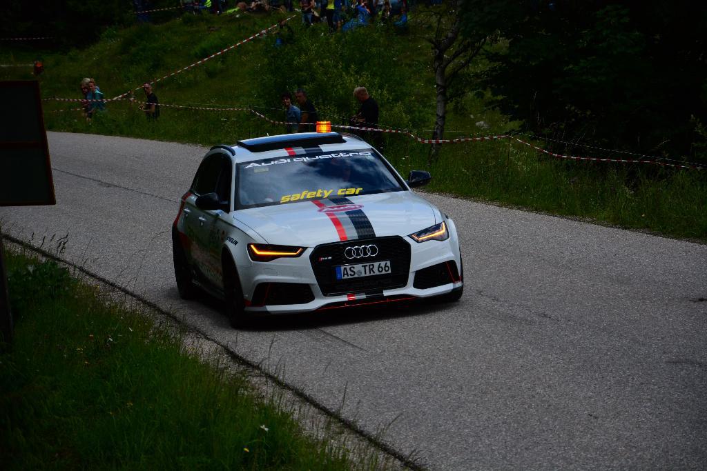 9507241057QUATTROLEGENDE2017.jpg