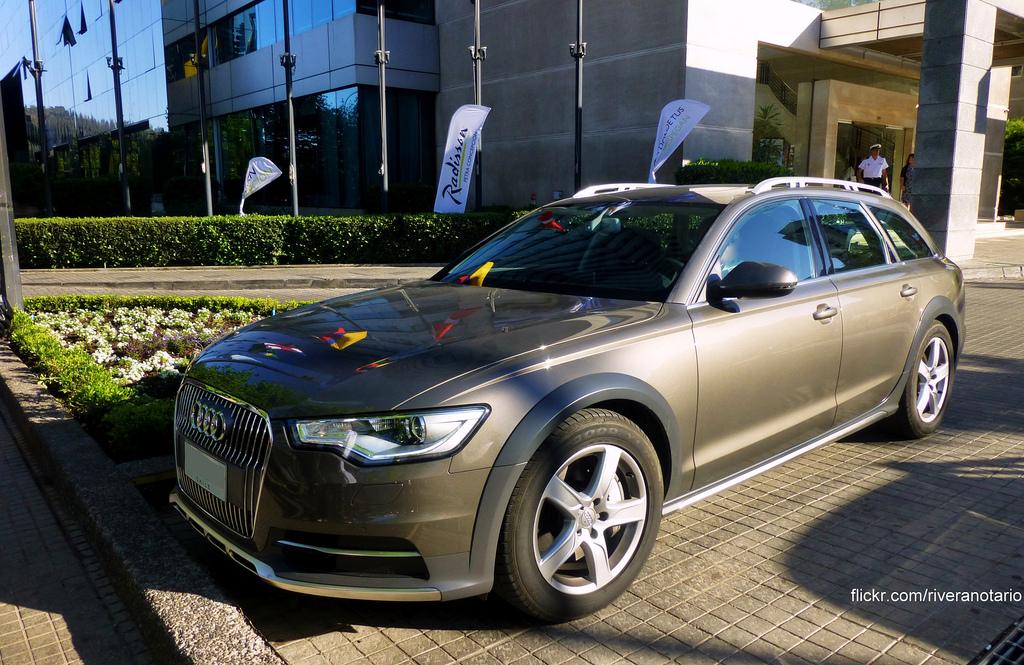 950937443AUDIA6C7ALLROAD.jpg